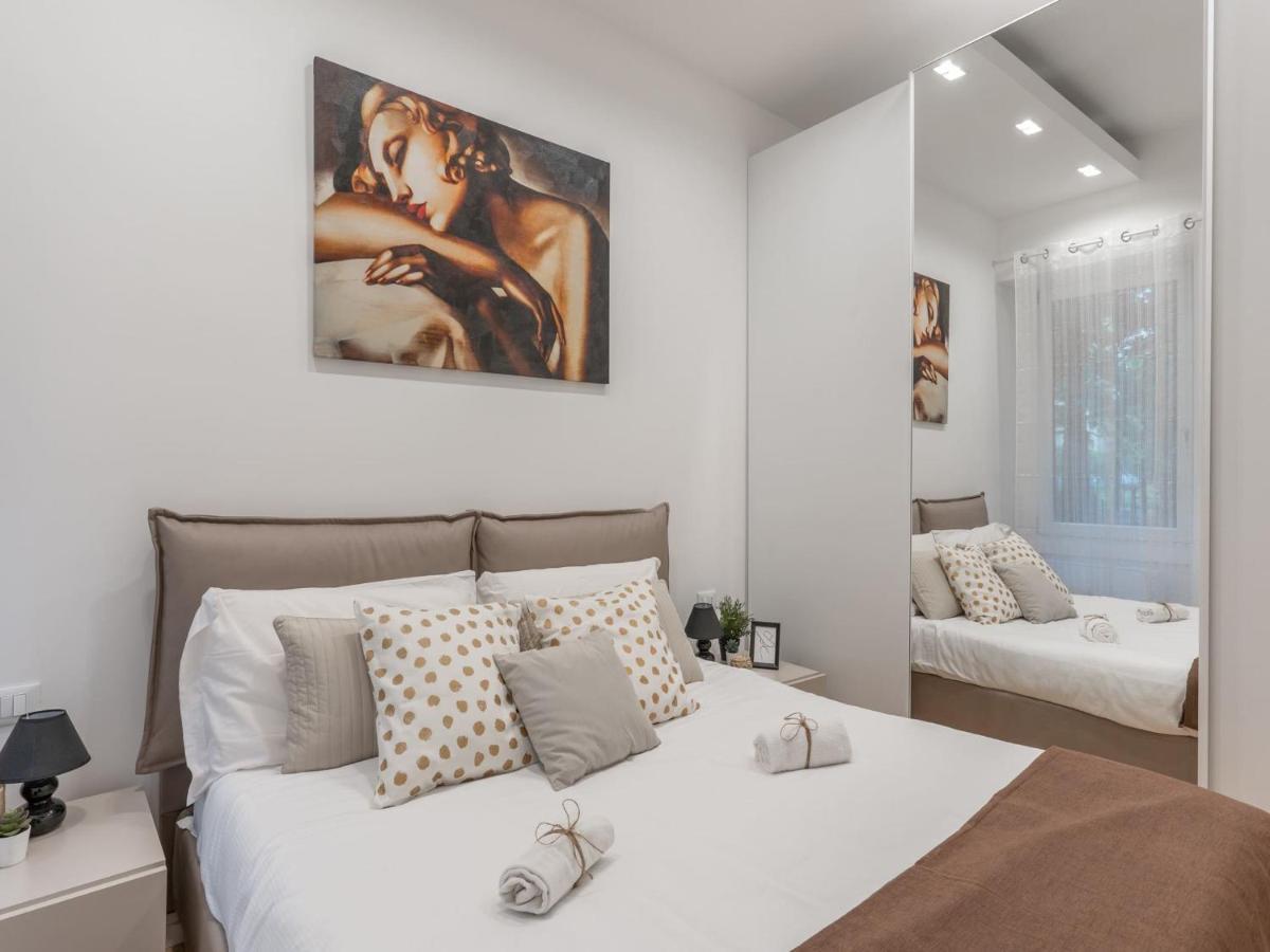 The Best Rent - Gorgeous One-Bedroom Apartment In Ticinese Milão Exterior foto