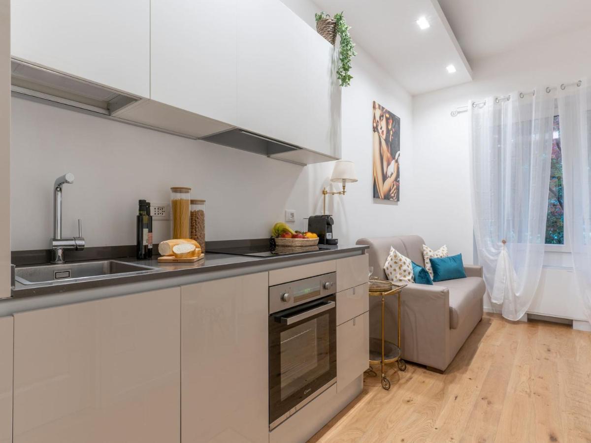 The Best Rent - Gorgeous One-Bedroom Apartment In Ticinese Milão Exterior foto