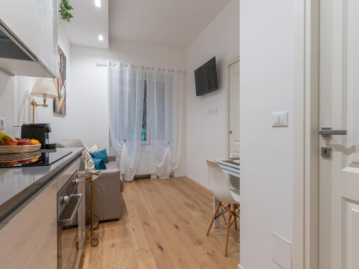 The Best Rent - Gorgeous One-Bedroom Apartment In Ticinese Milão Exterior foto